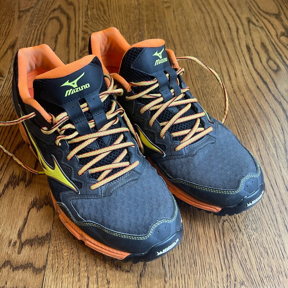 Mizuno Men’s Waive Daichi Running Shoes Sz 11